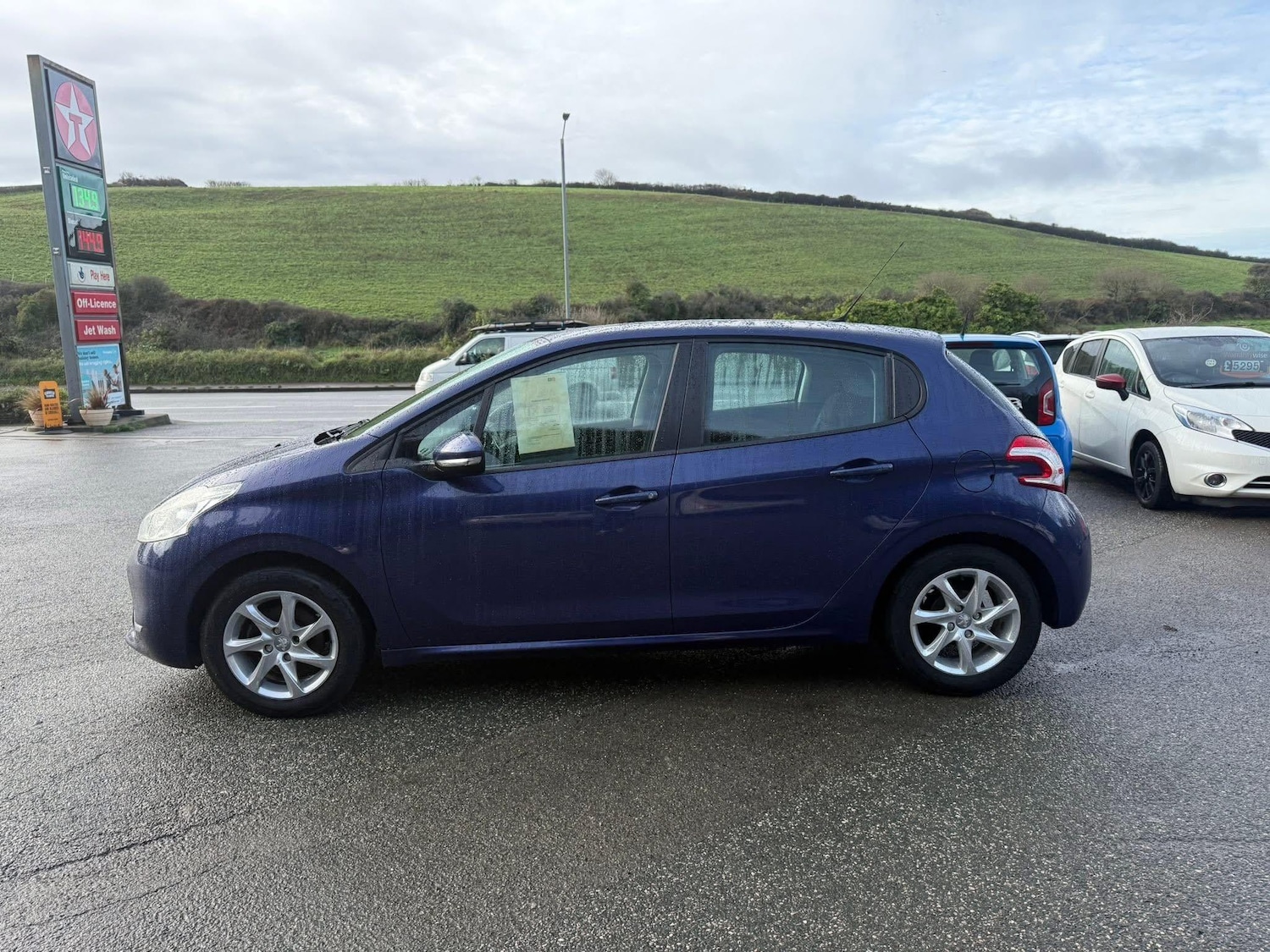Used Peugeot 208 2013 for sale - 77659751: Photo 4