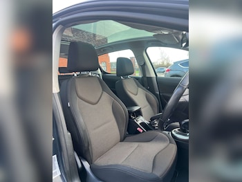 Used Peugeot 308 2013 for sale - 77003501: Photo