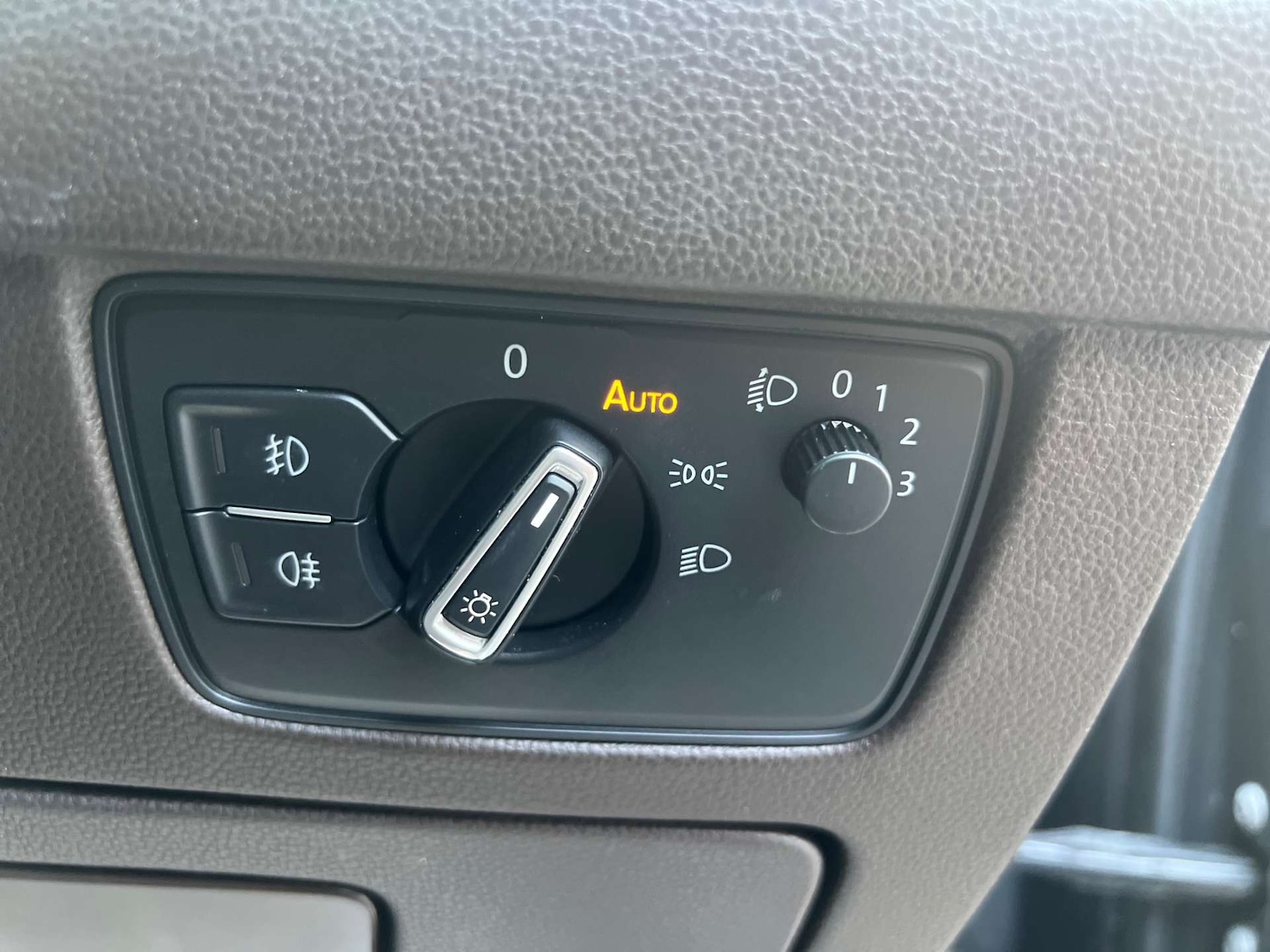 Used Volkswagen Passat 2015 for sale - 77976959: Photo 25