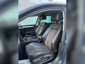 Used Volkswagen Passat 2015 for sale - 77976959: Photo