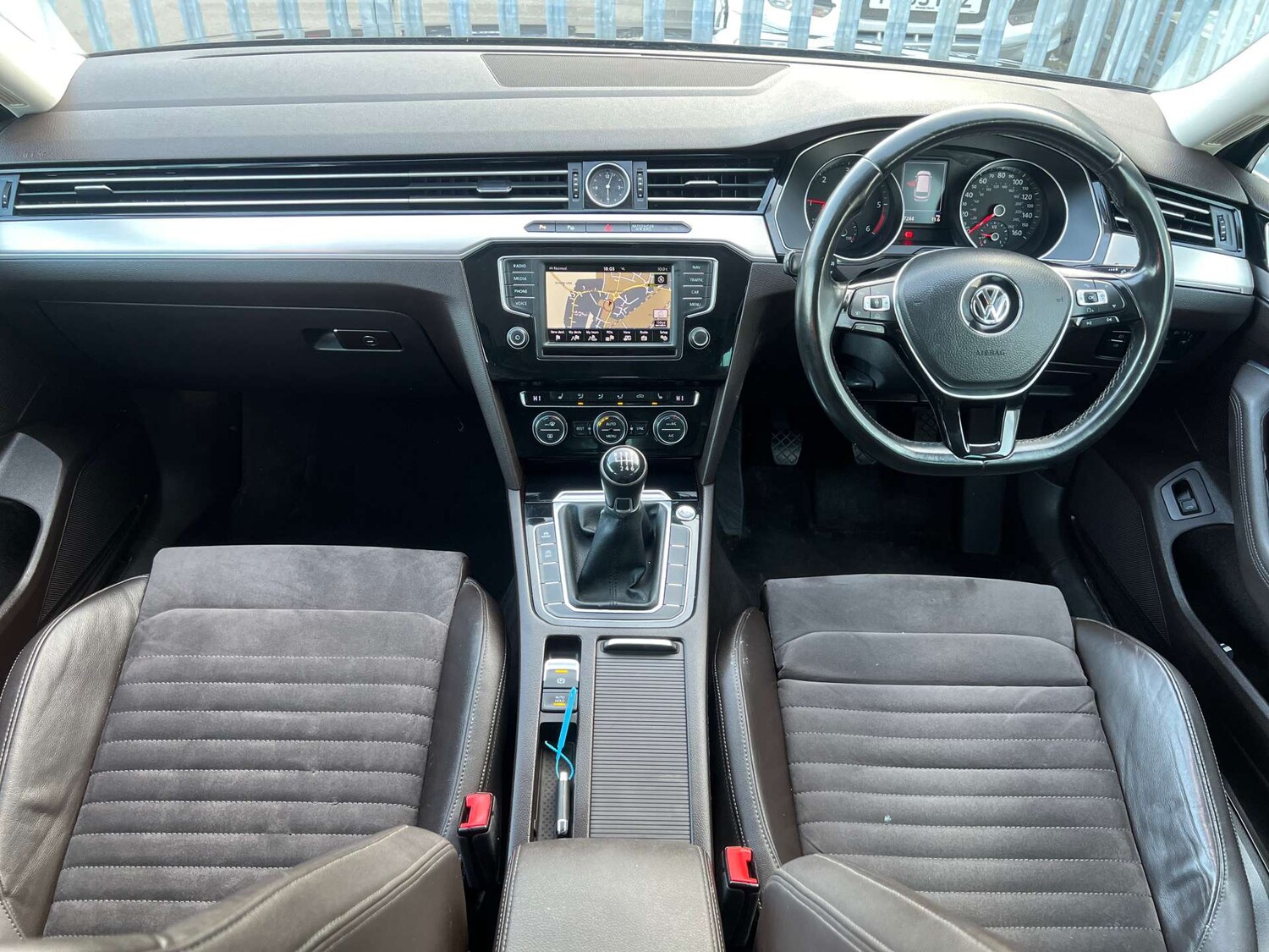 Used Volkswagen Passat 2015 for sale - 77976959: Photo 3