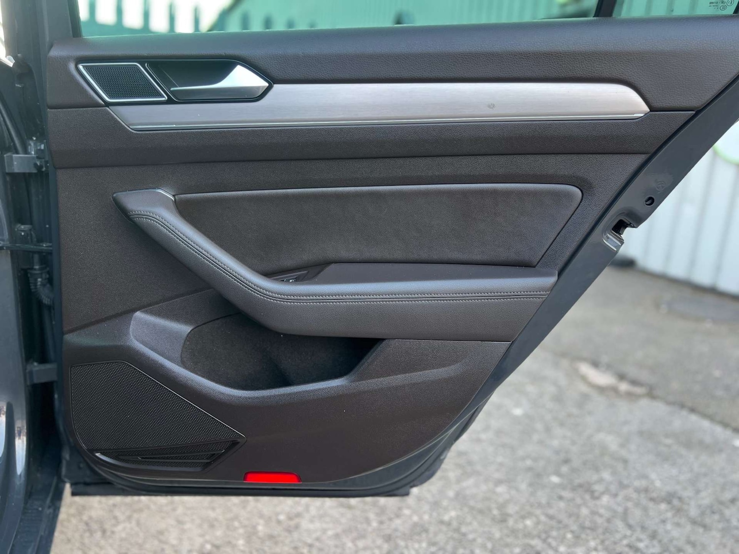 Used Volkswagen Passat 2015 for sale - 77976959: Photo 34