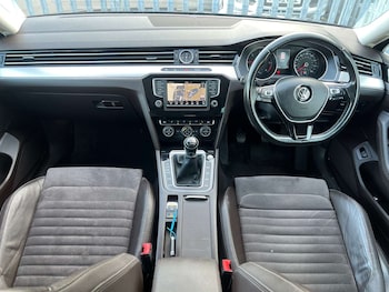 Used Volkswagen Passat 2015 for sale - 77976959: Photo