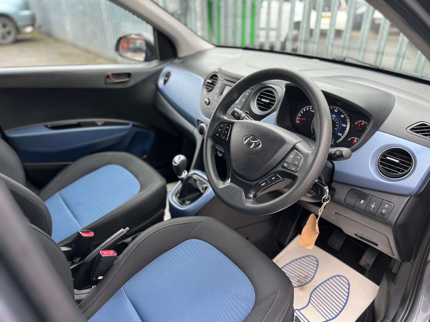 Used Hyundai i10 2014 for sale - 77475164: Photo 15