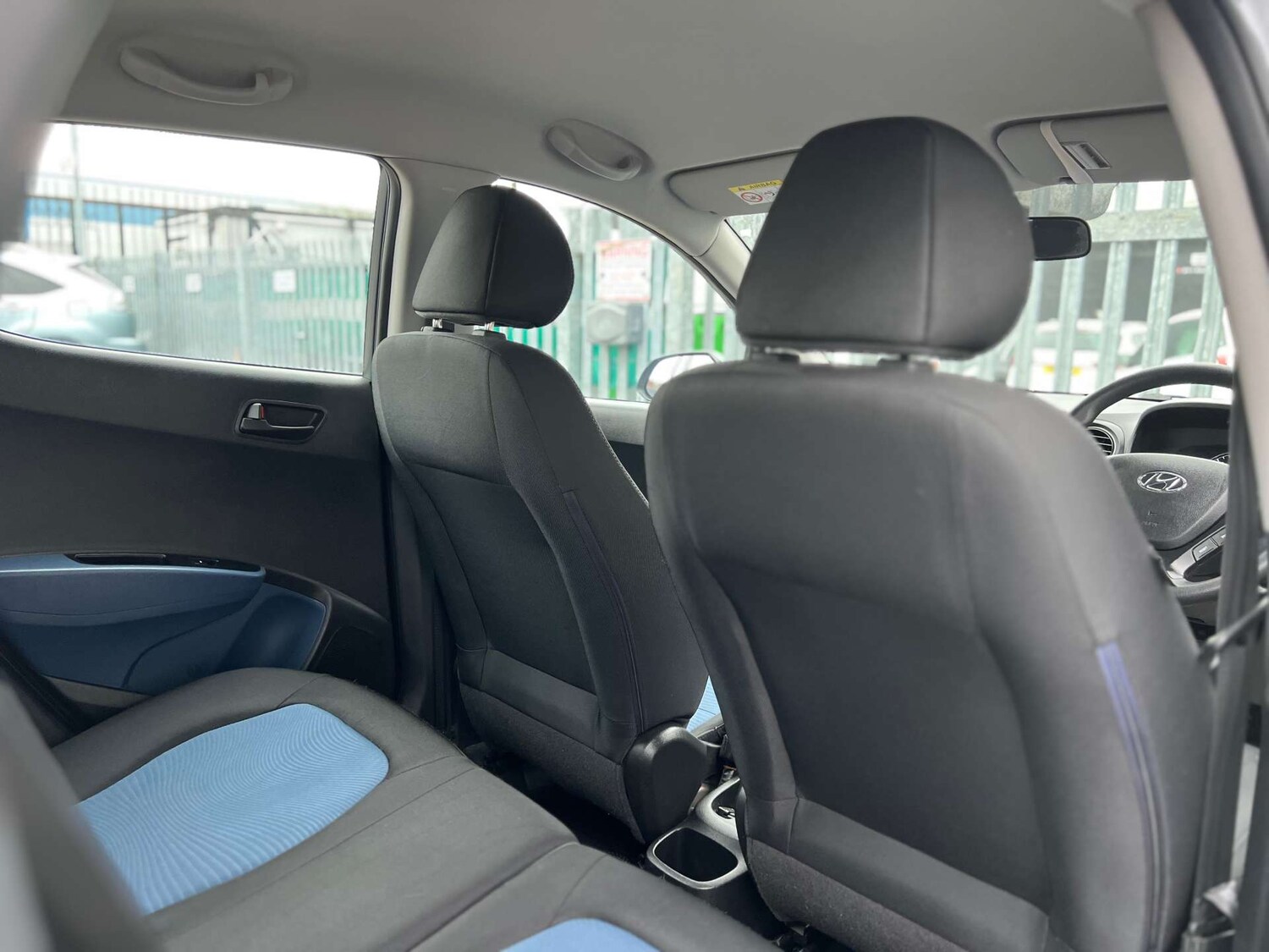 Used Hyundai i10 2014 for sale - 77475164: Photo 24