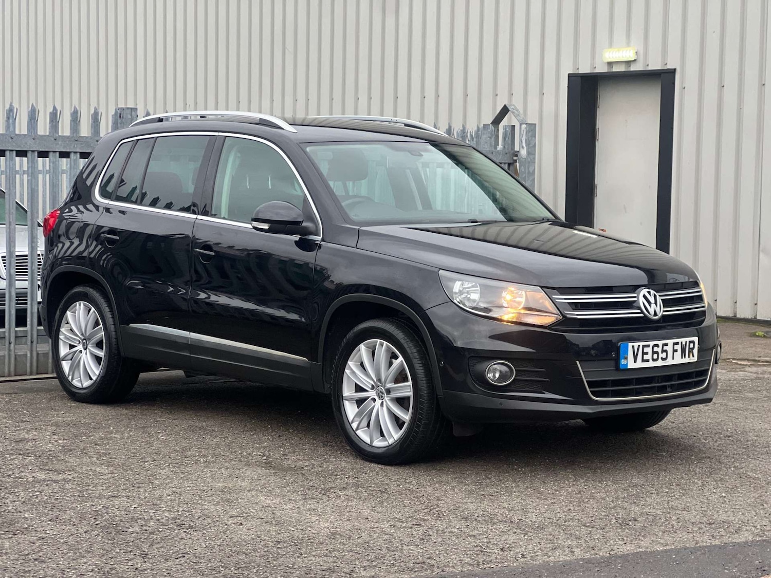 Used Volkswagen Tiguan 2015 for sale - 76878084: Photo 1