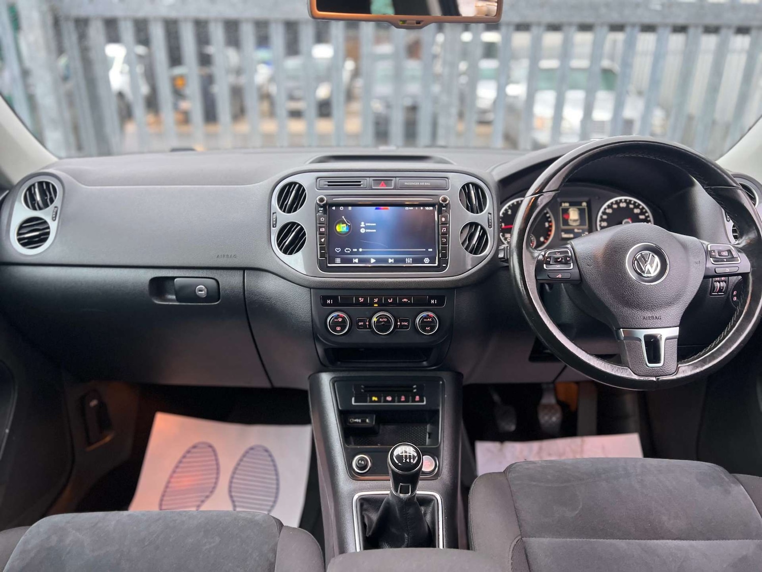 Used Volkswagen Tiguan 2015 for sale - 76878084: Photo 3