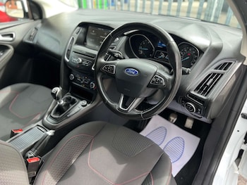 Used Ford Focus 2016 for sale - 78619944: Photo