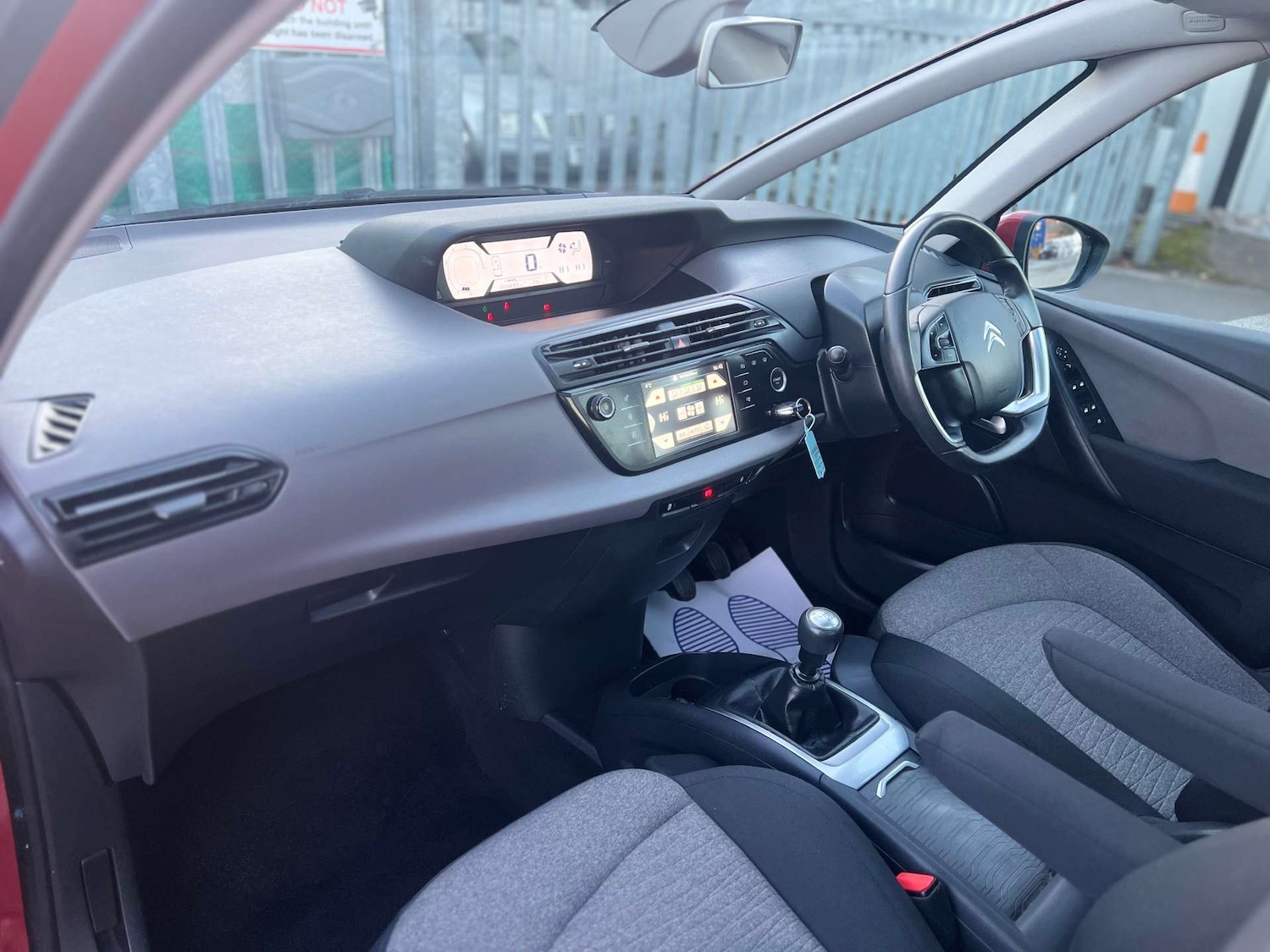 Used Citroen C4 Picasso 2016 for sale - 76642951: Photo 21