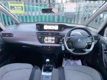 Used Citroen C4 Picasso 2016 for sale - 76642951: Photo