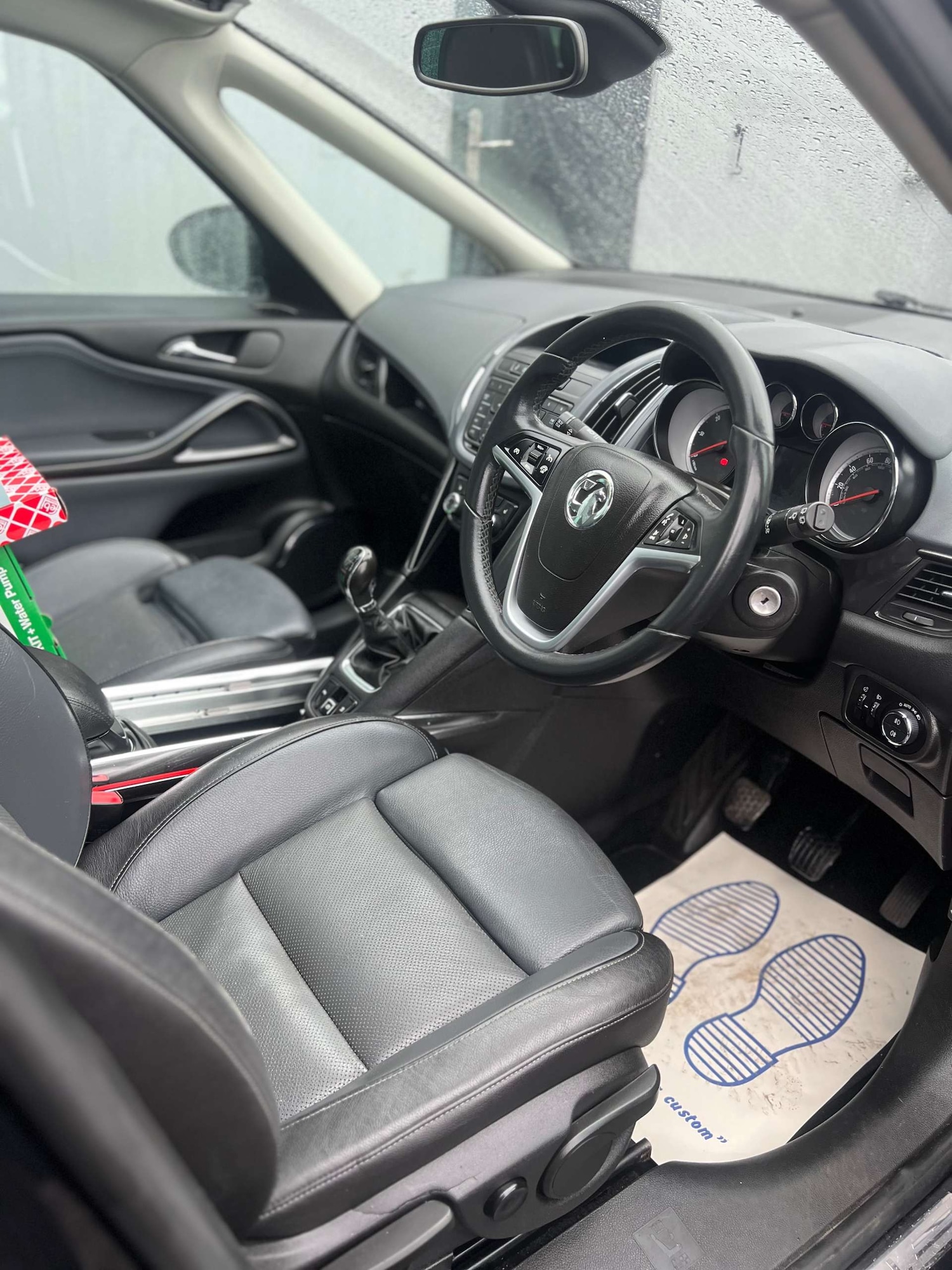 Used Vauxhall Zafira Tourer 2013 for sale - 77283199: Photo 2