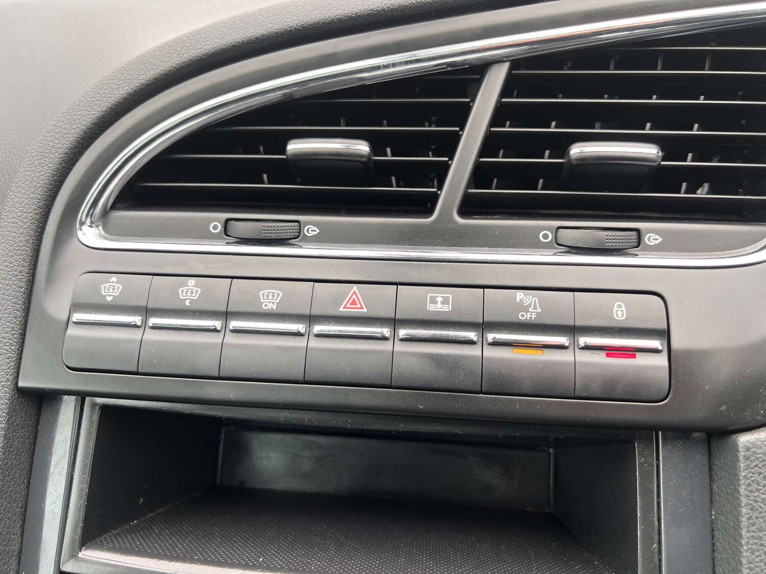 Used Peugeot 5008 2016 for sale - 77790743: Photo 33