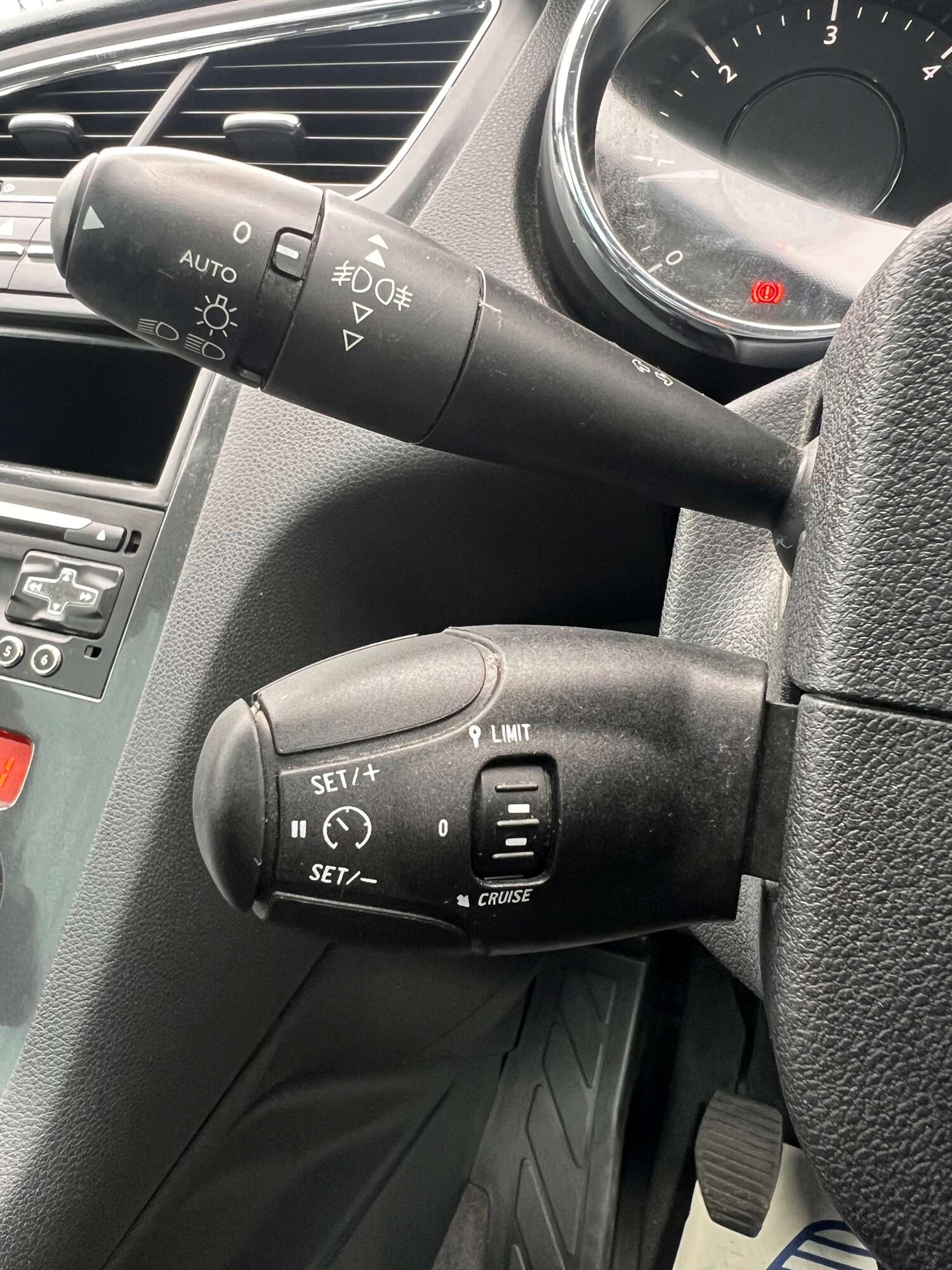 Used Peugeot 5008 2016 for sale - 77790743: Photo 41