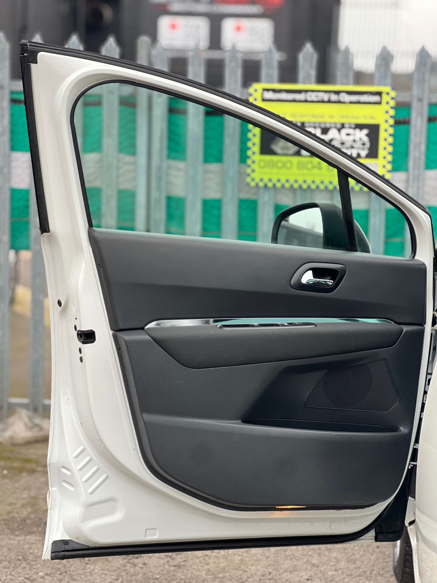 Used Peugeot 5008 2016 for sale - 77790743: Photo 49