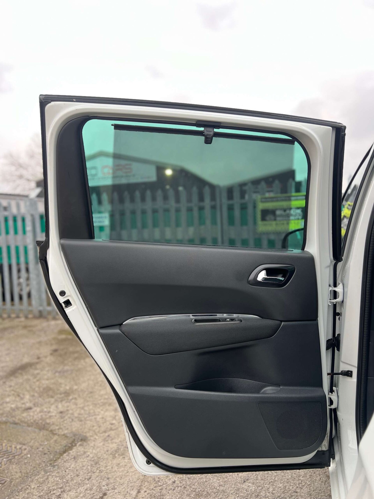 Used Peugeot 5008 2016 for sale - 77790743: Photo 50