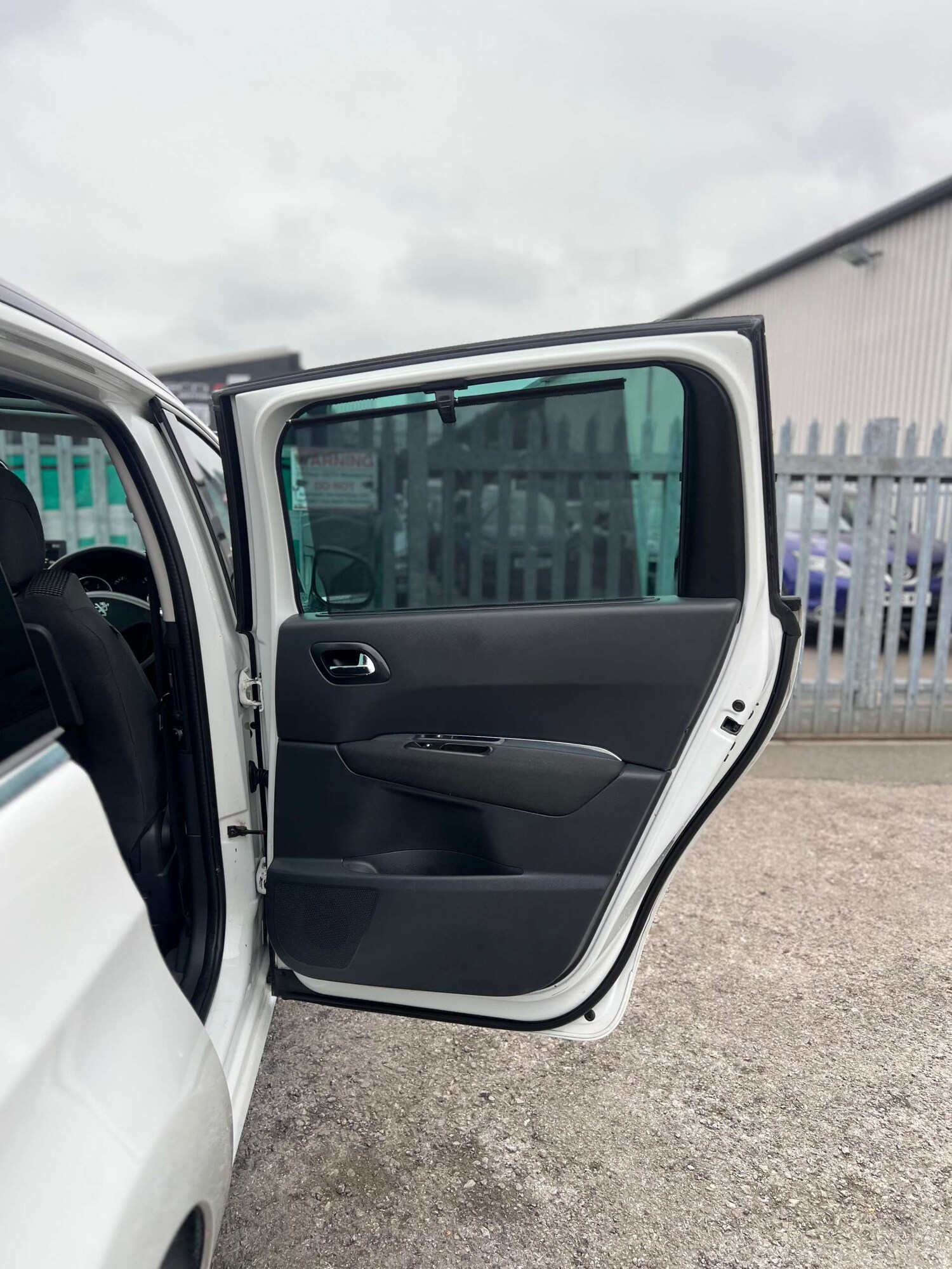 Used Peugeot 5008 2016 for sale - 77790743: Photo 54