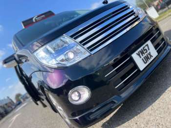 Used Nissan Elgrand  for sale - 74588850: Photo