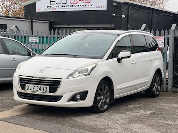 Used Peugeot 5008 2015 for sale - 76554483: Photo