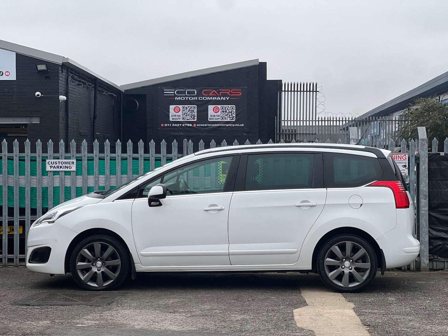 Used Peugeot 5008 2015 for sale - 76554483: Photo 8