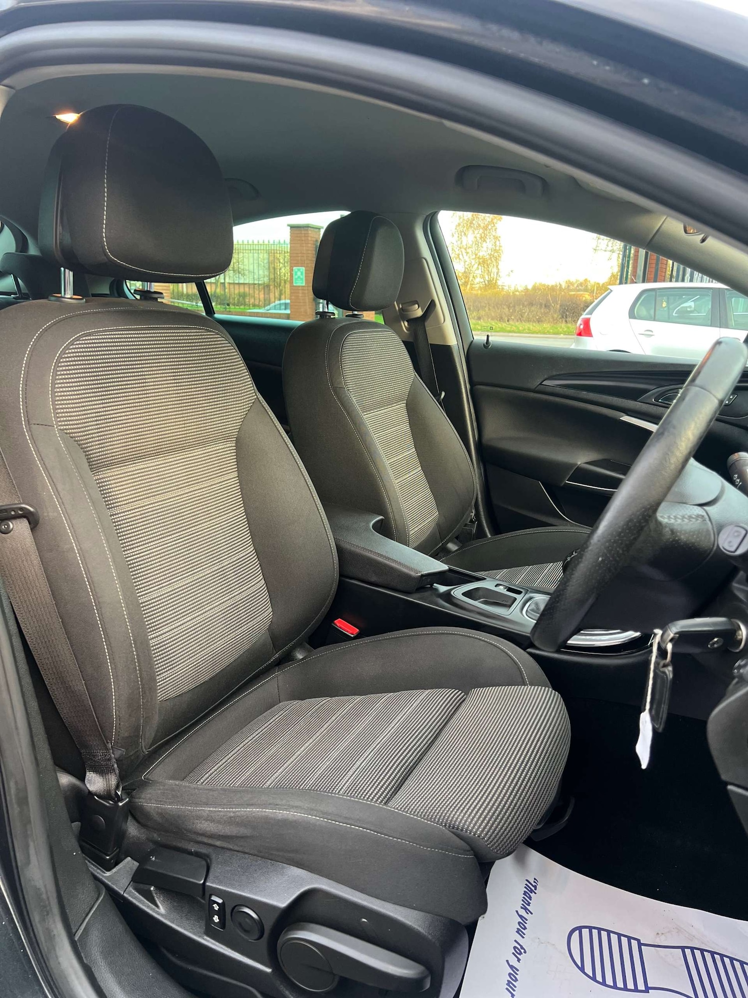 Used Vauxhall Insignia 2016 for sale - 76663152: Photo 2