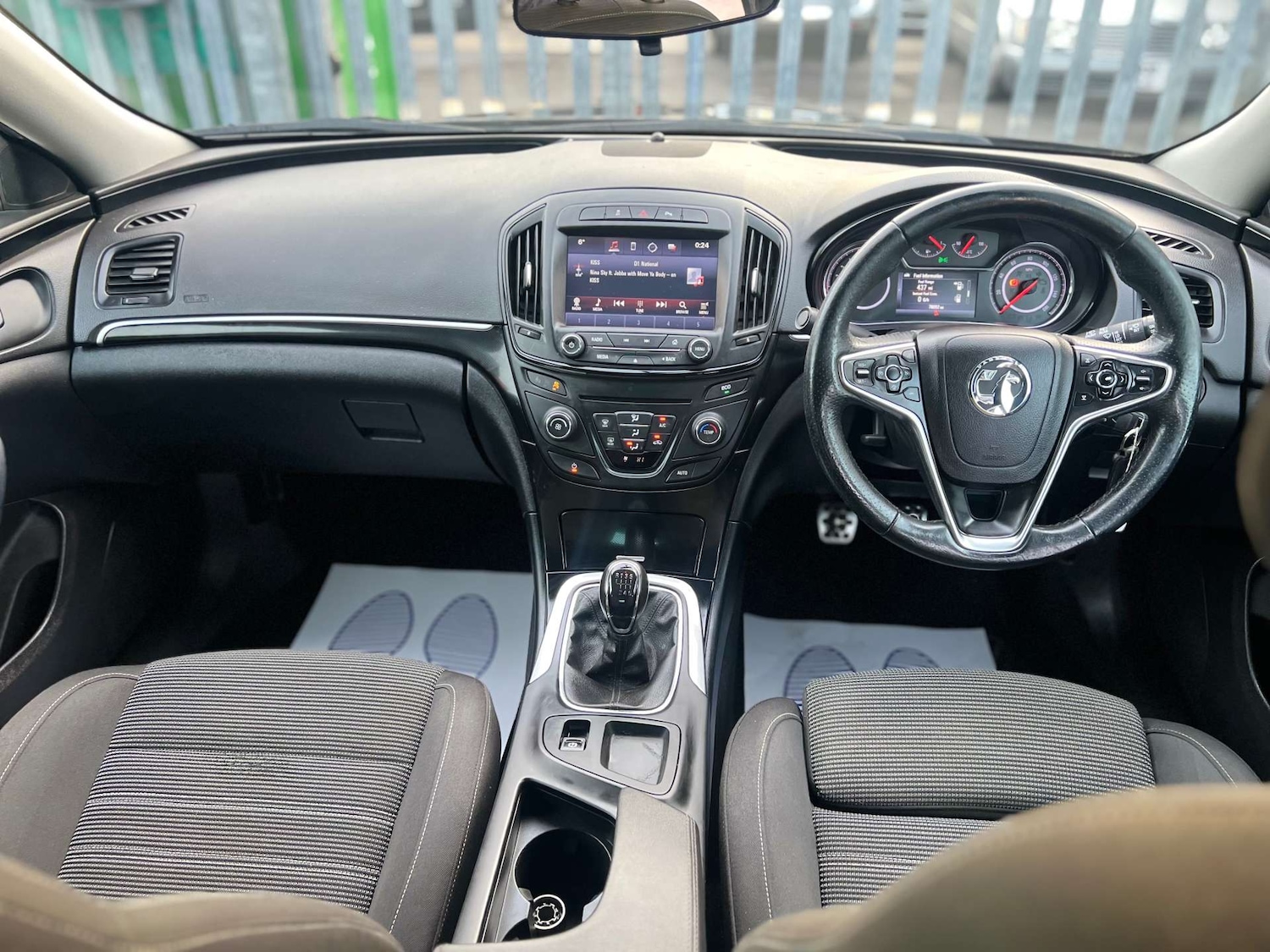 Used Vauxhall Insignia 2016 for sale - 76663152: Photo 3