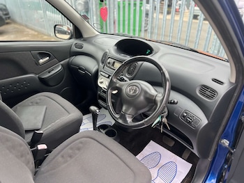 Used Toyota Yaris Verso 2005 for sale - 79186222: Photo