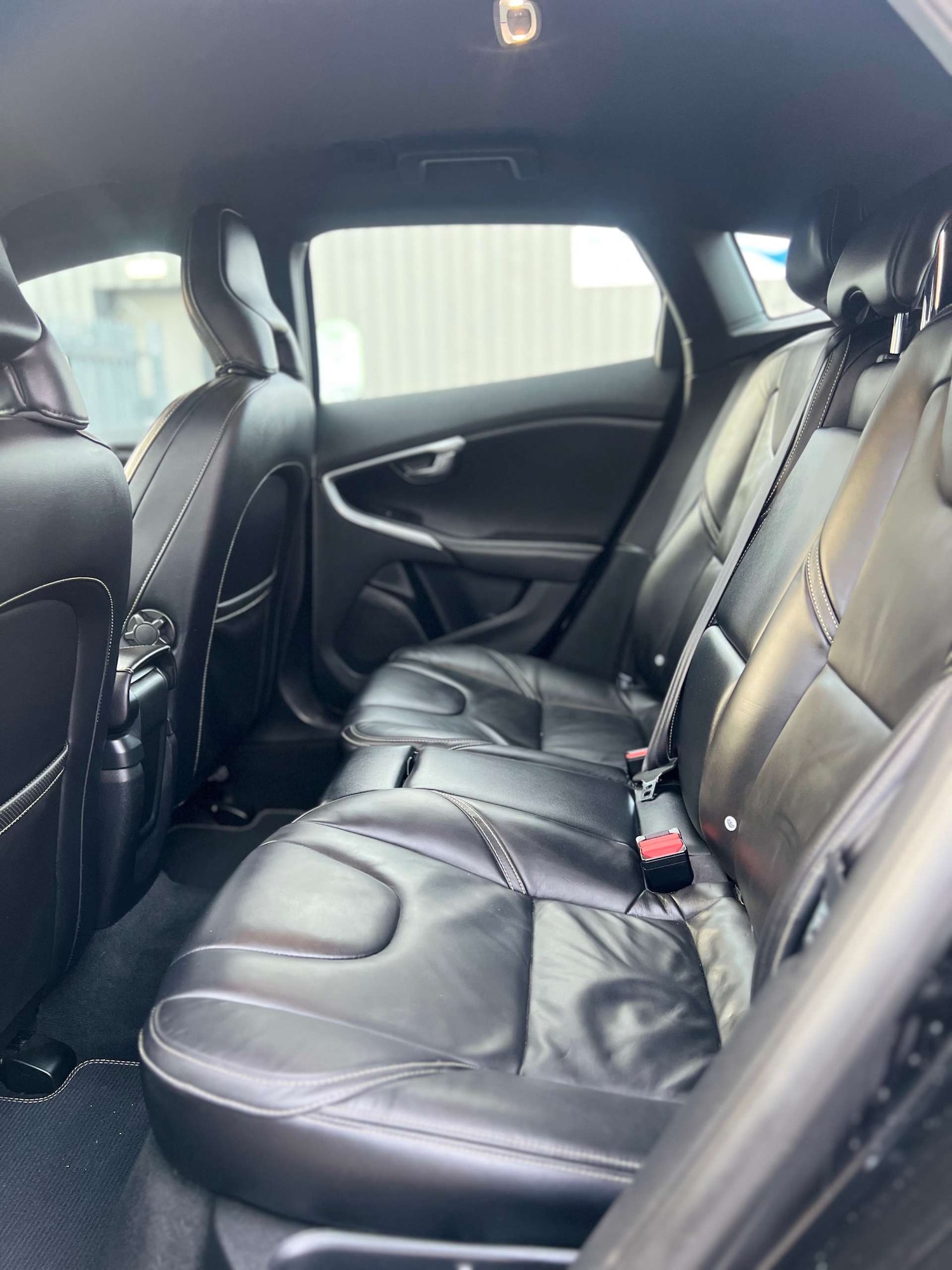 Used Volvo V40 2016 for sale - 76934893: Photo 11