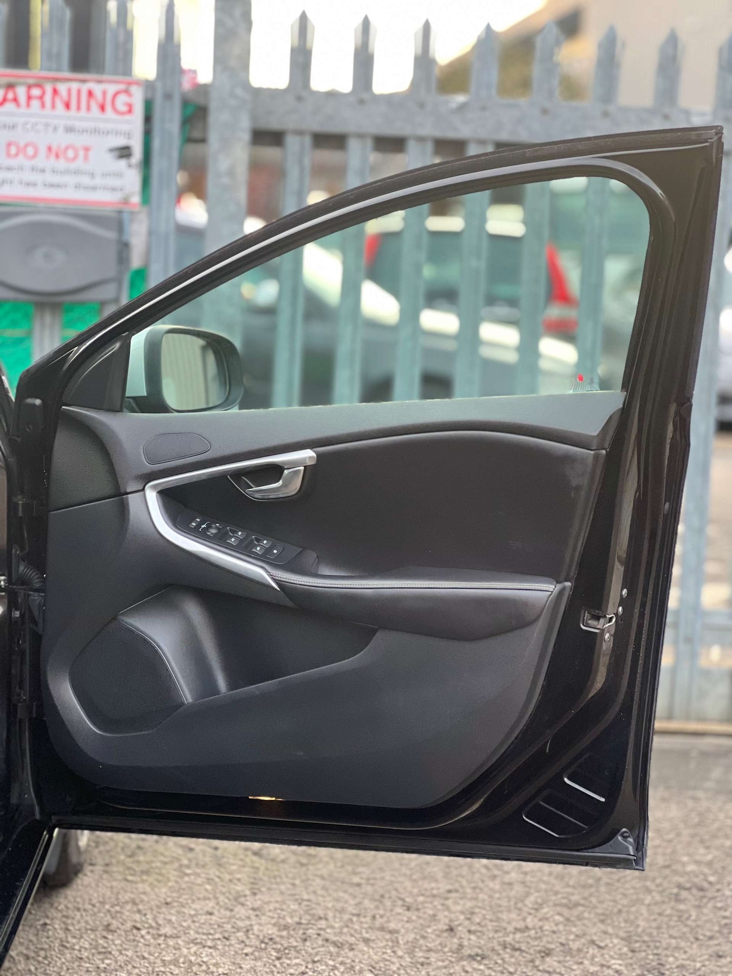 Used Volvo V40 2016 for sale - 76934893: Photo 19