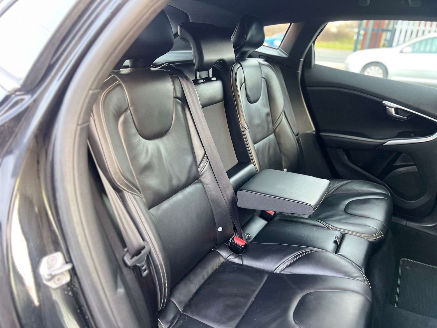 Used Volvo V40 2016 for sale - 76934893: Photo 23