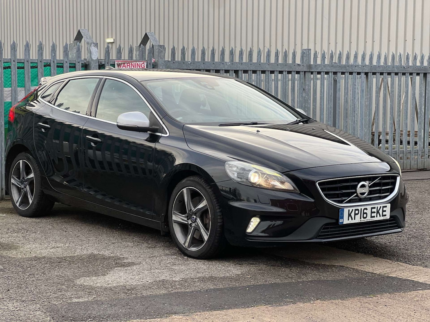 Used Volvo V40 2016 for sale - 76934893: Photo 27