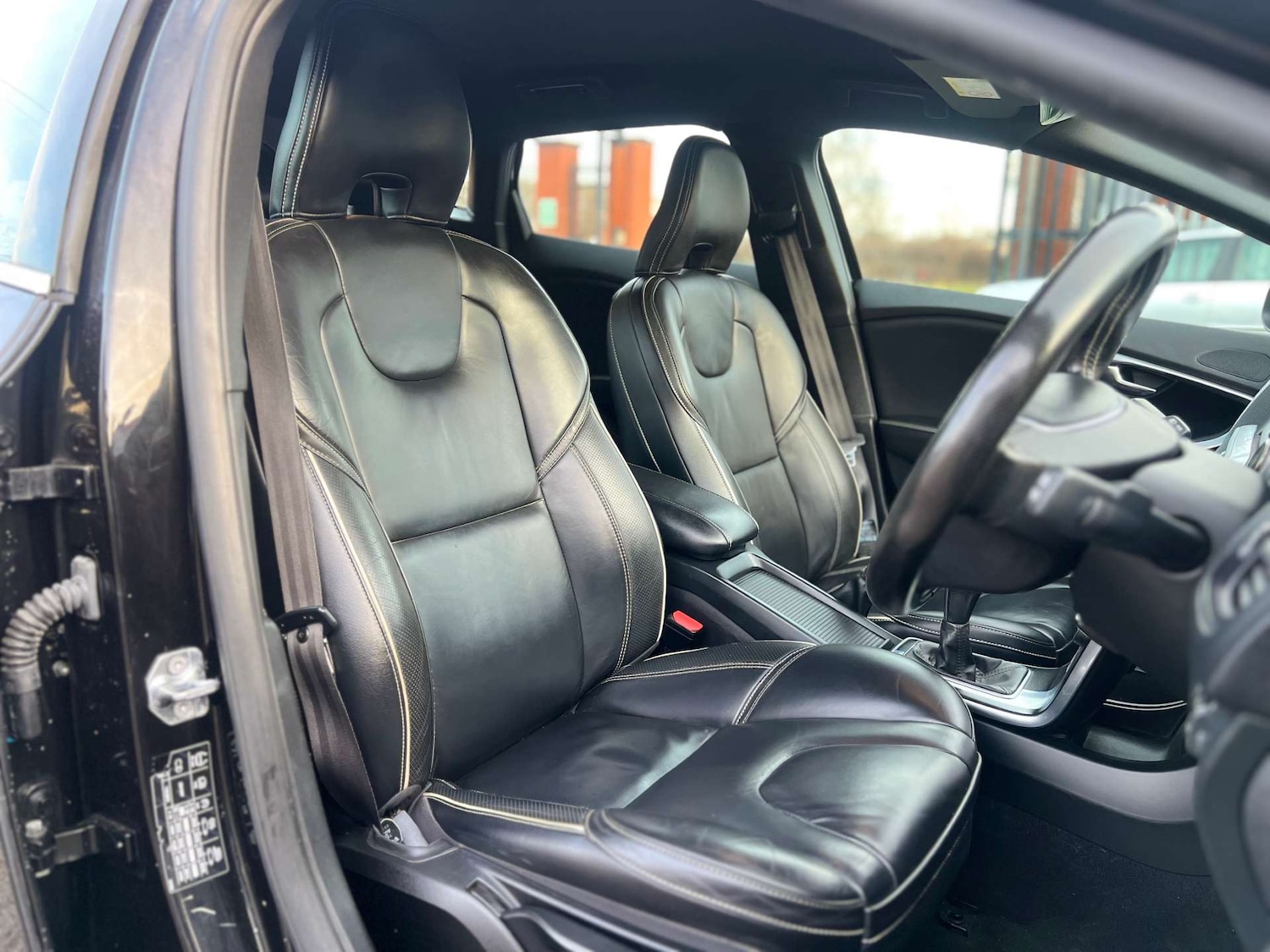 Used Volvo V40 2016 for sale - 76934893: Photo 29