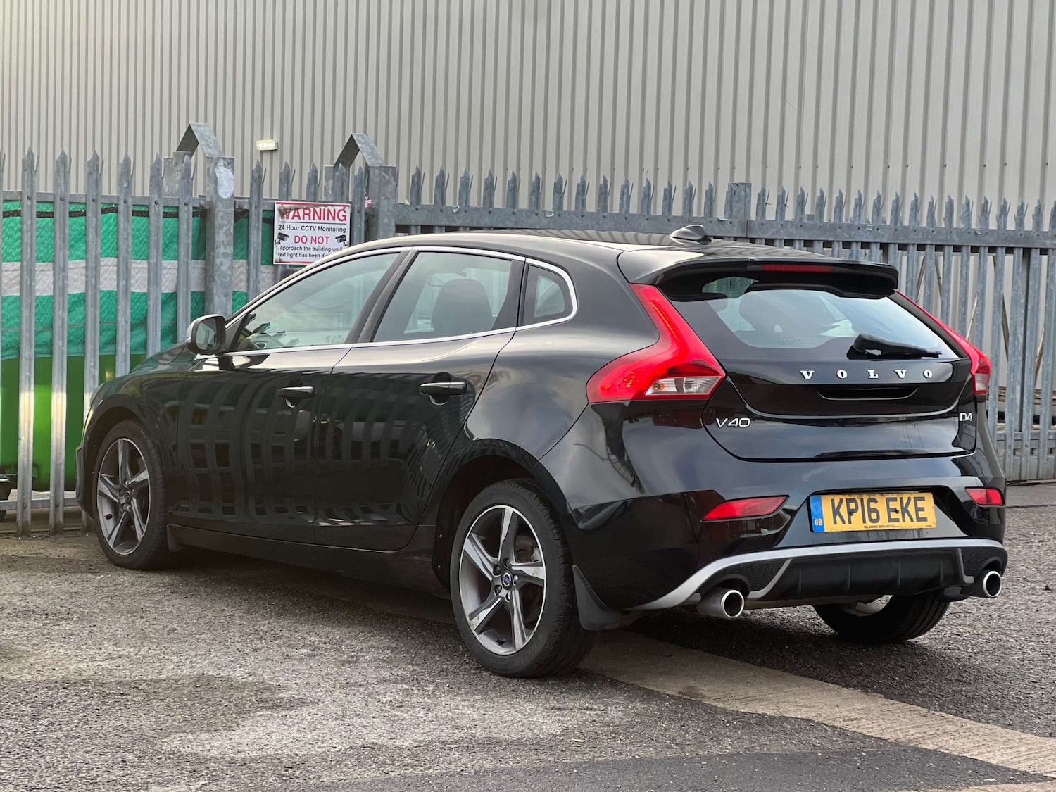 Used Volvo V40 2016 for sale - 76934893: Photo 35