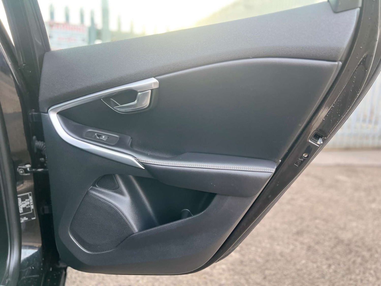 Used Volvo V40 2016 for sale - 76934893: Photo 4