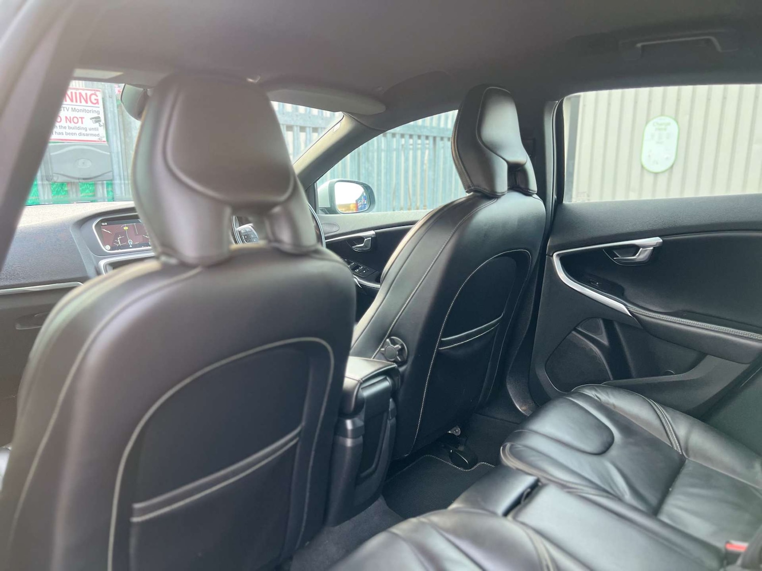 Used Volvo V40 2016 for sale - 76934893: Photo 8