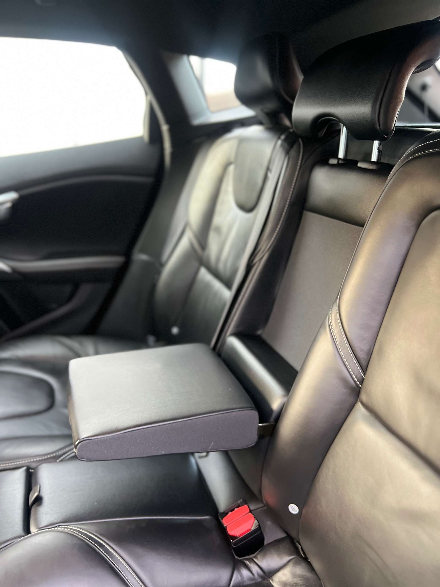 Used Volvo V40 2016 for sale - 76934893: Photo 9