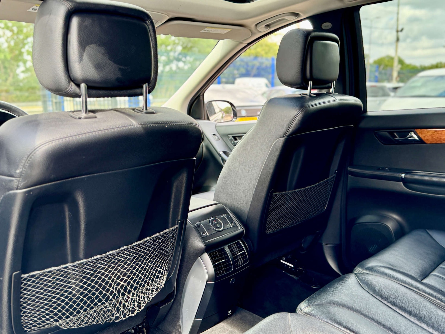 Used Mercedes-Benz R Class 2017 for sale - 77030765: Photo 37