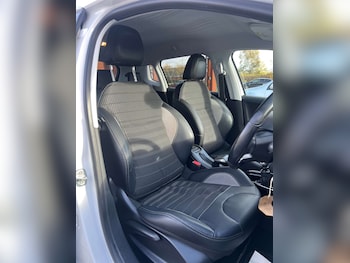 Used Peugeot 2008 2017 for sale - 76451741: Photo