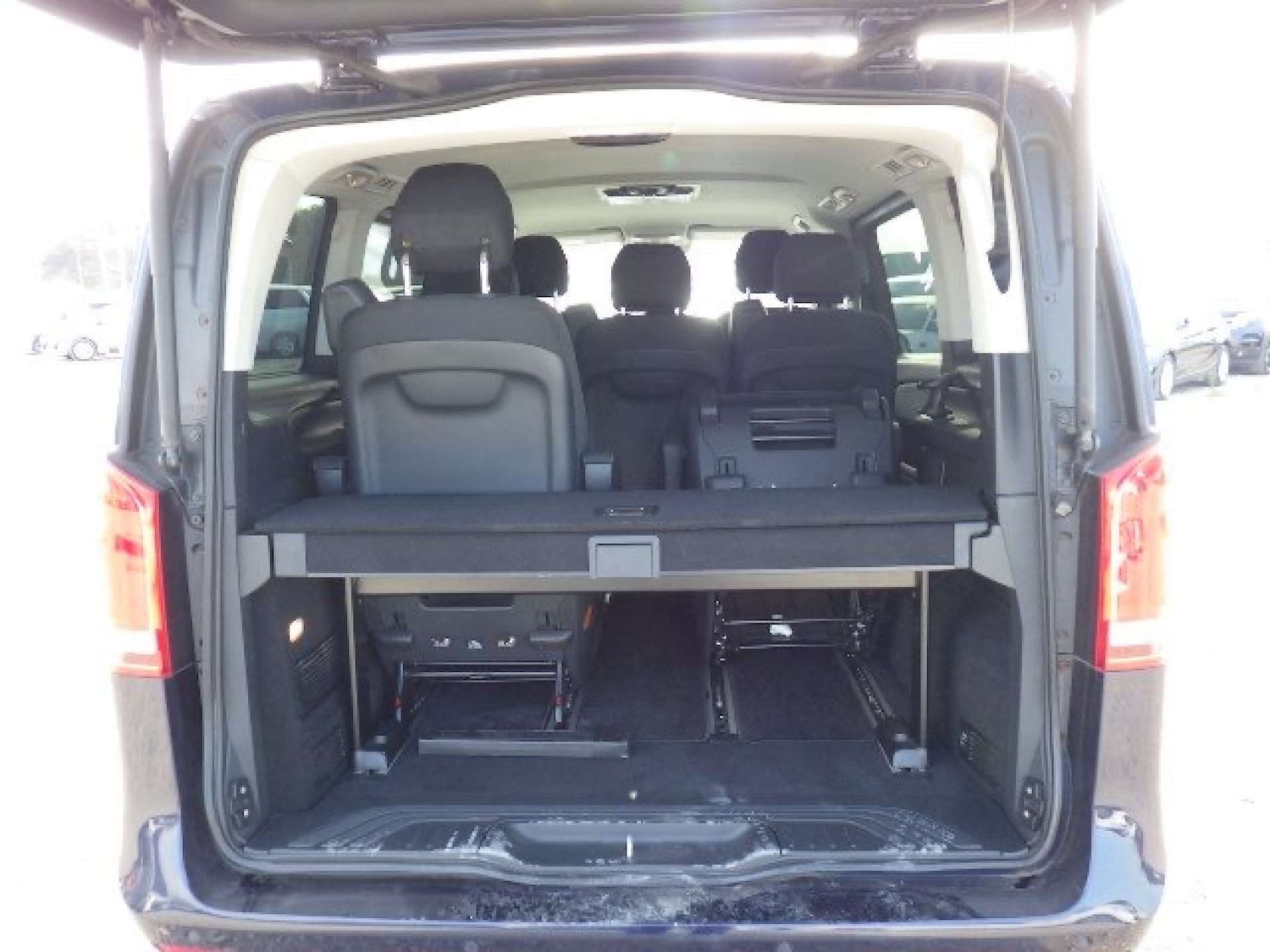 Used Mercedes-Benz V-Class 2016 for sale - 77917744: Photo 12