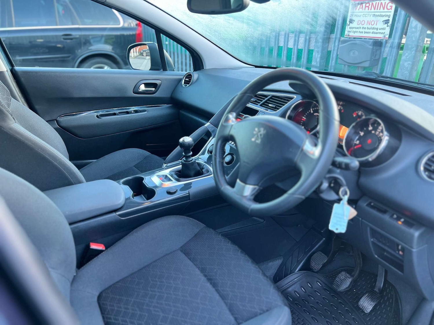 Used Peugeot 3008 2014 for sale - 77003502: Photo 2