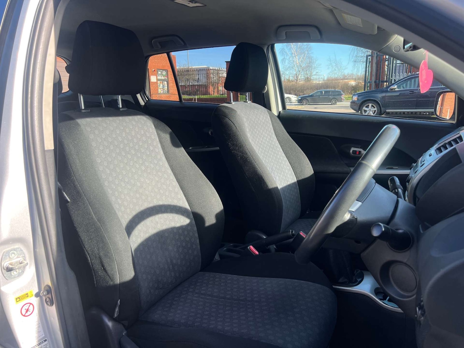 Used Toyota Urban Cruiser 2010 for sale - 77630695: Photo 12