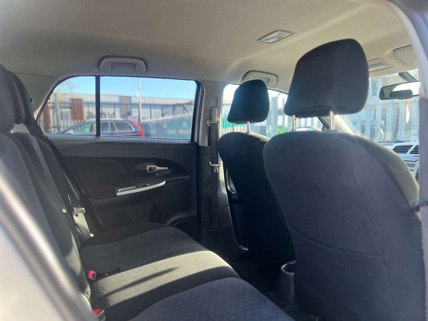 Used Toyota Urban Cruiser 2010 for sale - 77630695: Photo 16