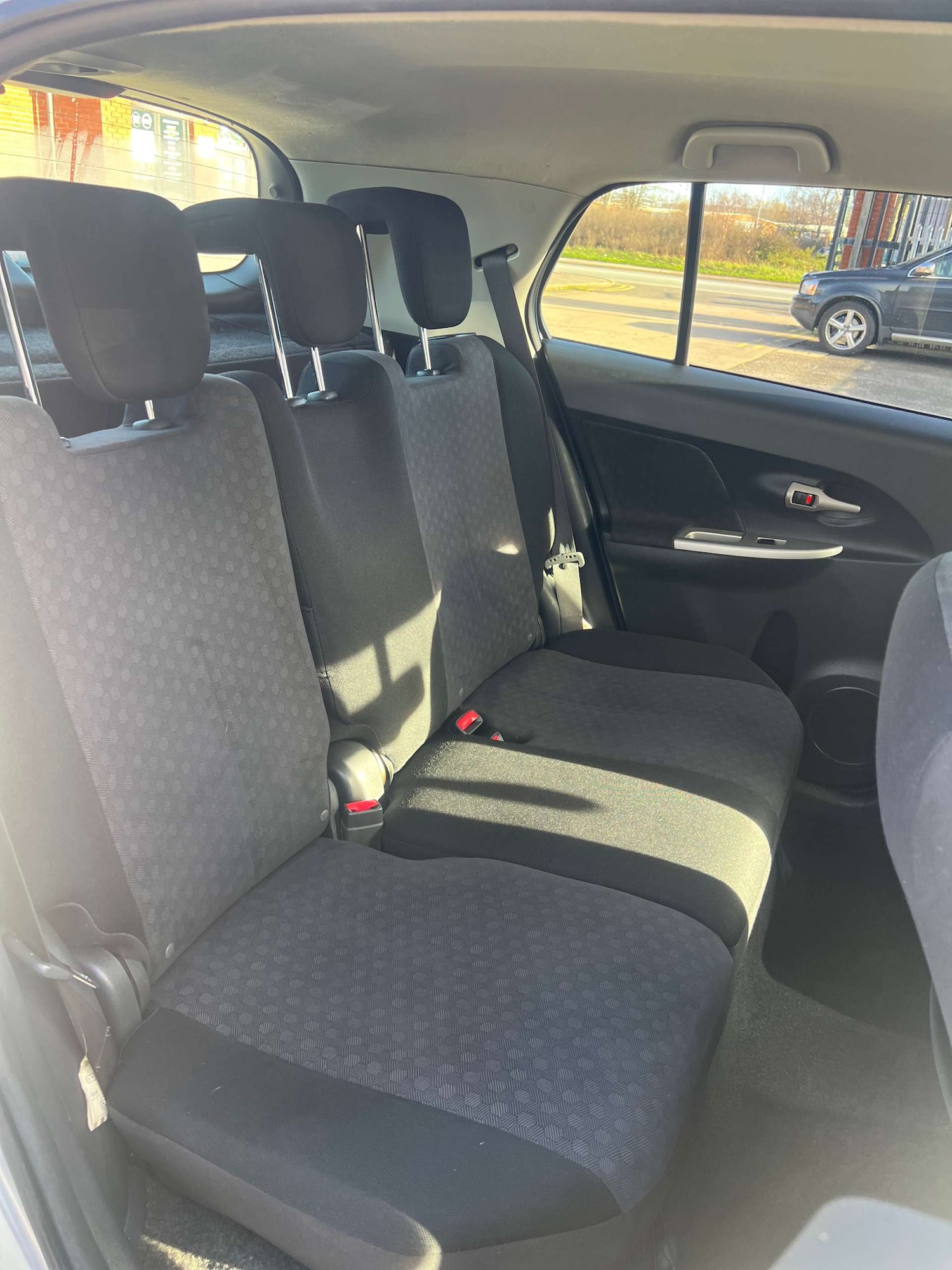 Used Toyota Urban Cruiser 2010 for sale - 77630695: Photo 17