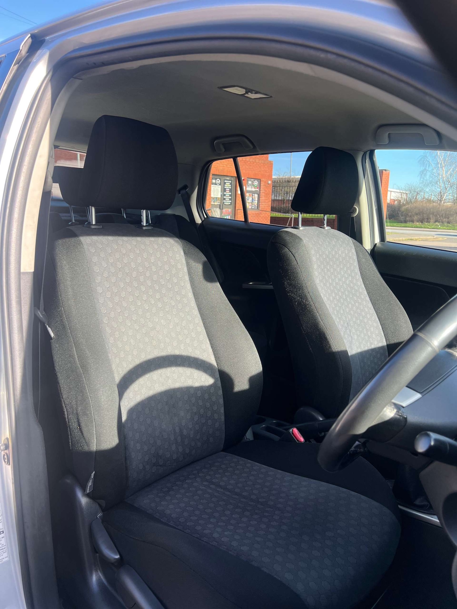 Used Toyota Urban Cruiser 2010 for sale - 77630695: Photo 2