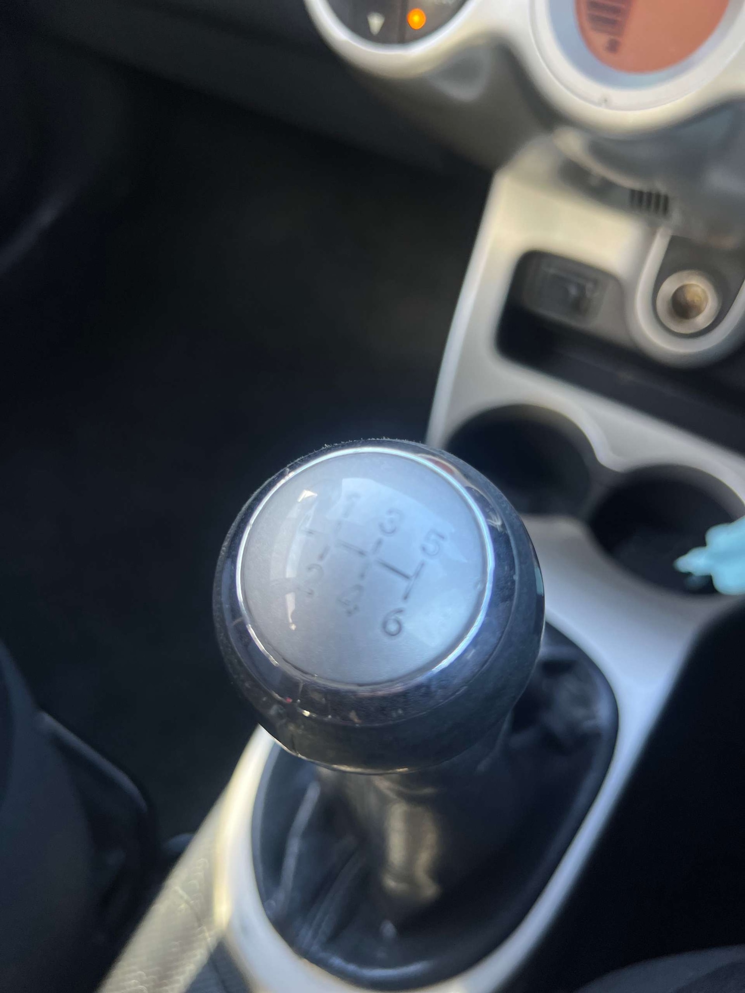 Used Toyota Urban Cruiser 2010 for sale - 77630695: Photo 26