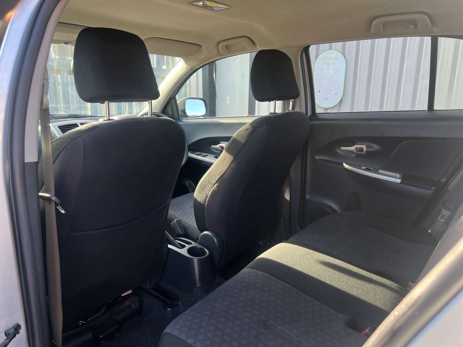 Used Toyota Urban Cruiser 2010 for sale - 77630695: Photo 30