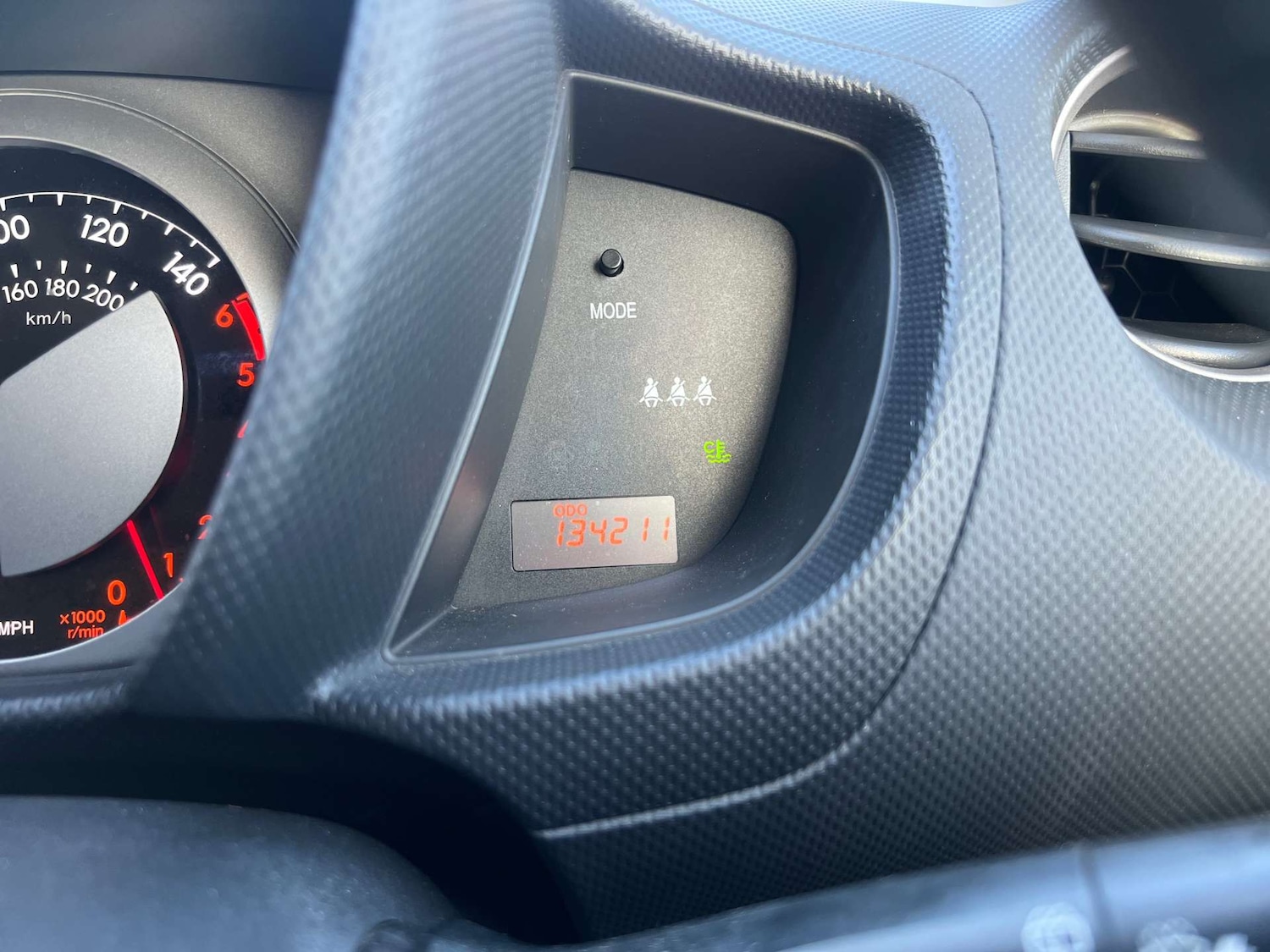 Used Toyota Urban Cruiser 2010 for sale - 77630695: Photo 33