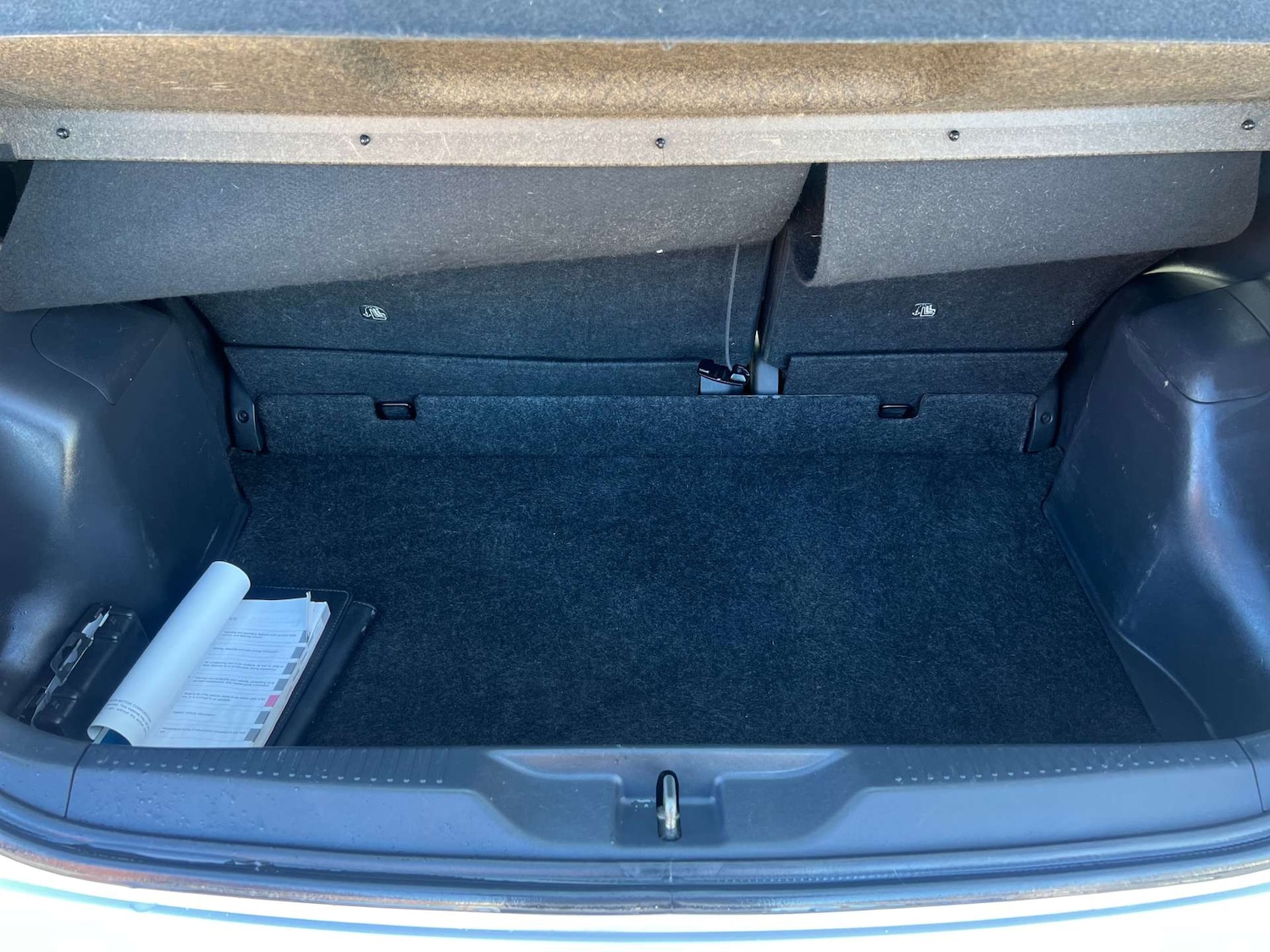 Used Toyota Urban Cruiser 2010 for sale - 77630695: Photo 35