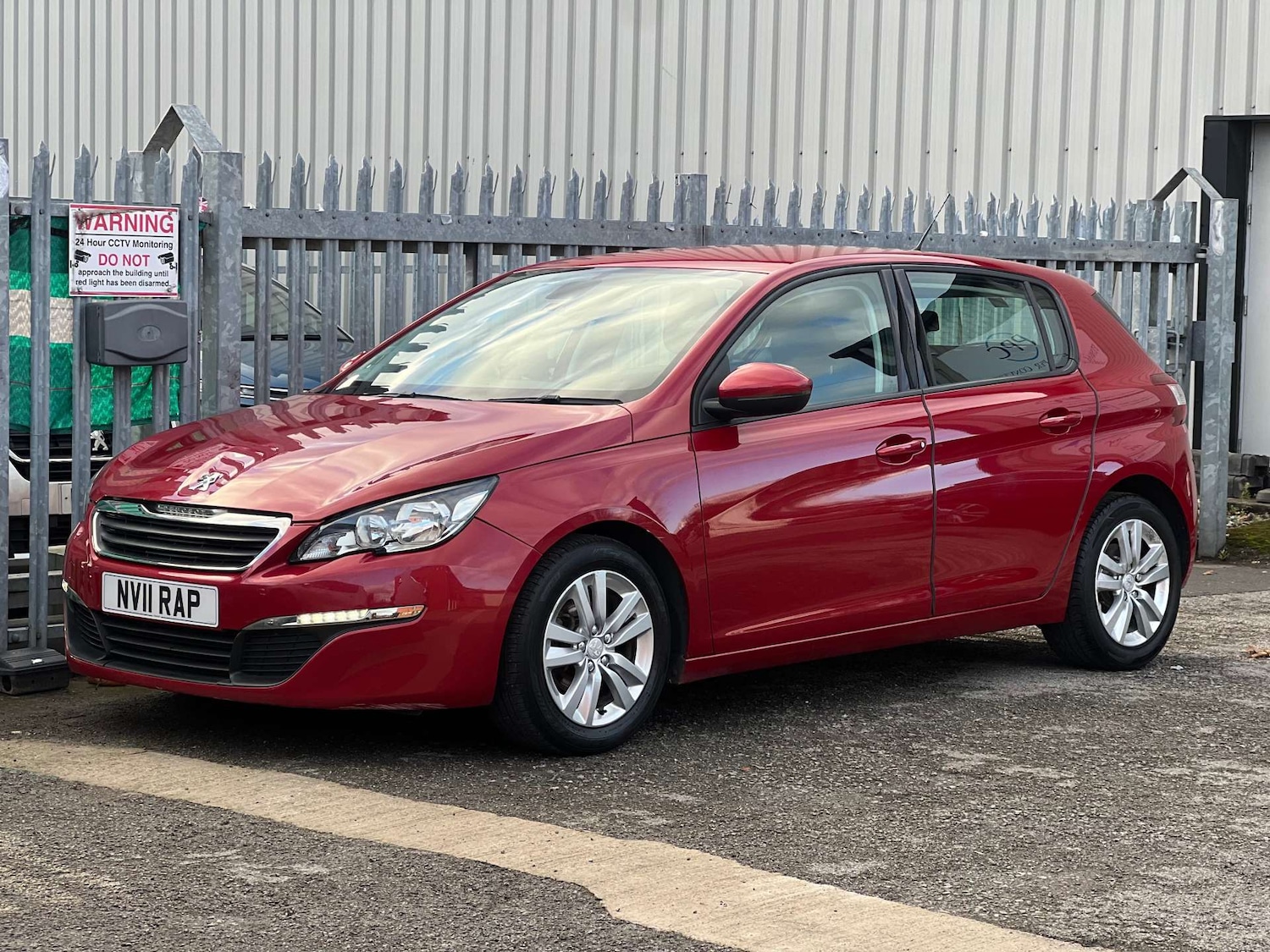 Used Peugeot 308 2015 for sale - 76519230: Photo 10