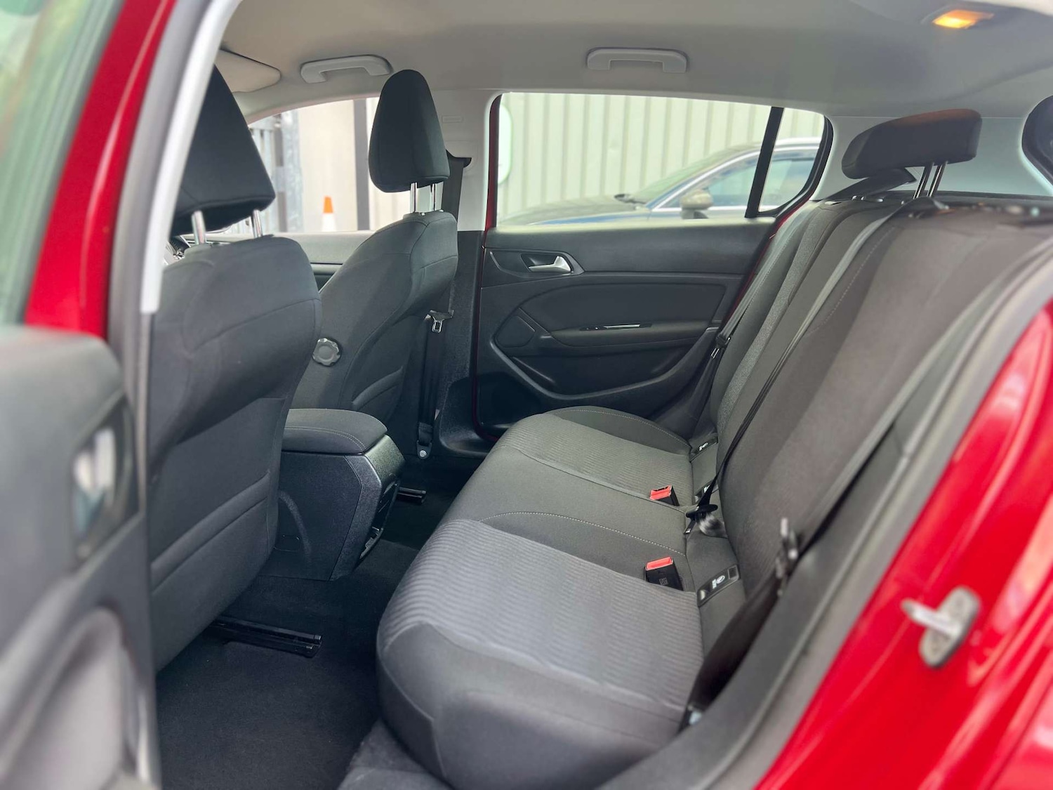 Used Peugeot 308 2015 for sale - 76519230: Photo 27