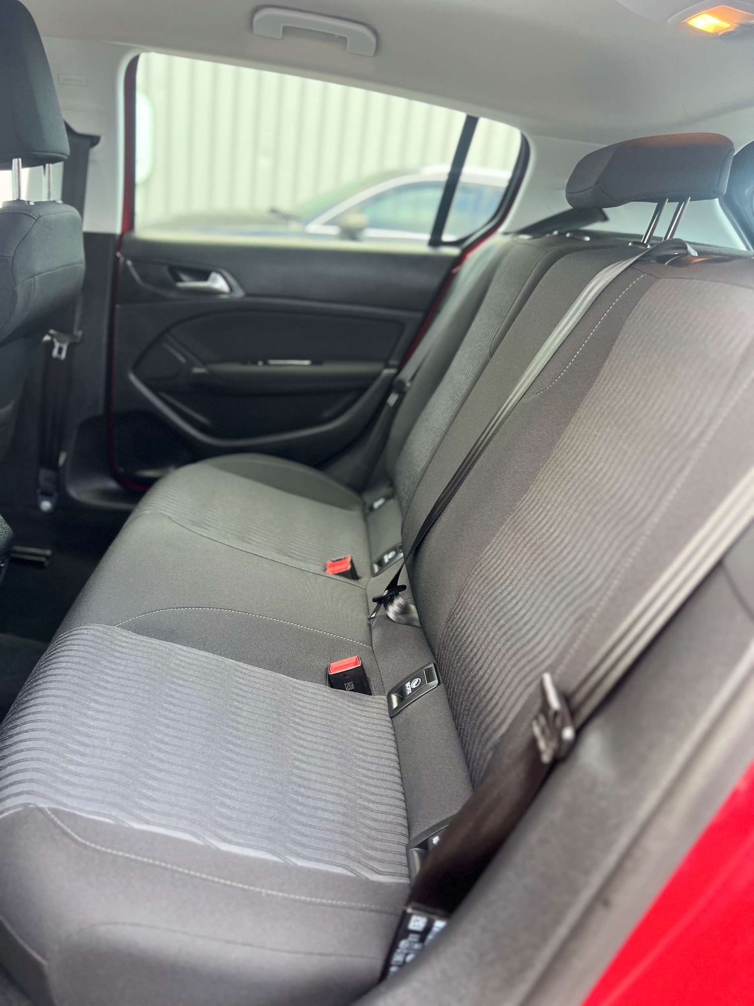 Used Peugeot 308 2015 for sale - 76519230: Photo 28